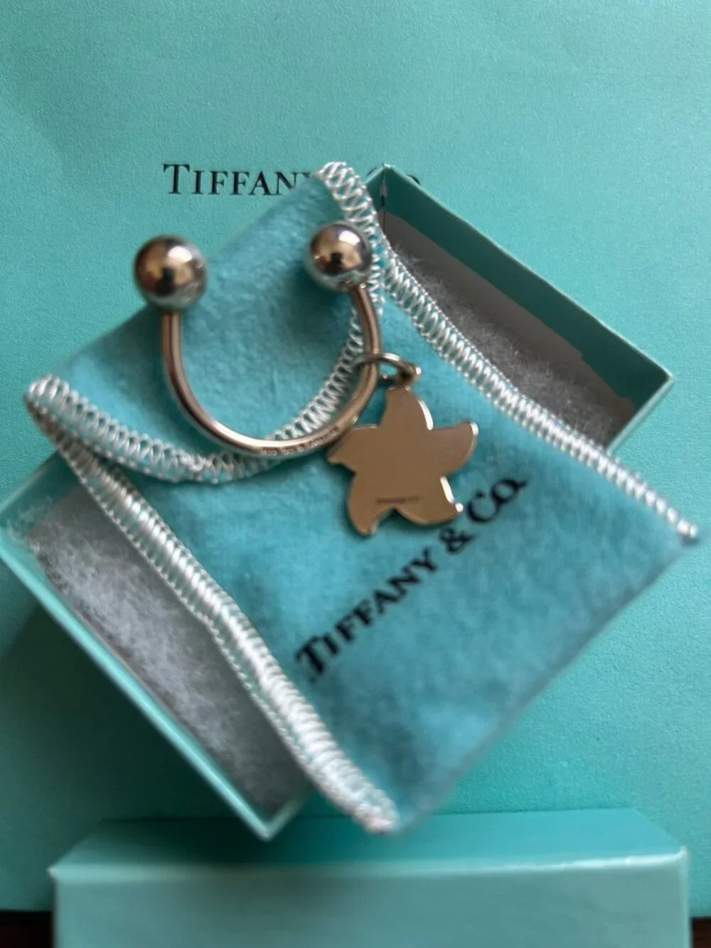 TIFFANY & CO. Sterling Key Ring Flower shape key chain vintage with box and bag